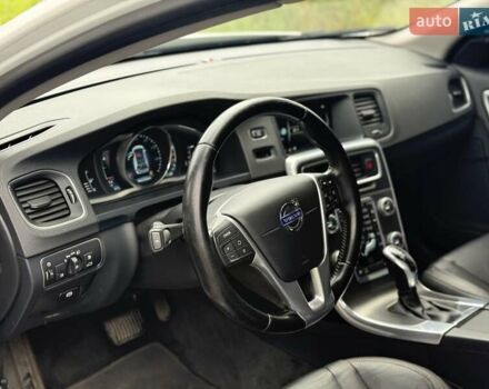 Белый Вольво V60 Cross Country, объемом двигателя 2.5 л и пробегом 161 тыс. км за 14500 $, фото 20 на Automoto.ua