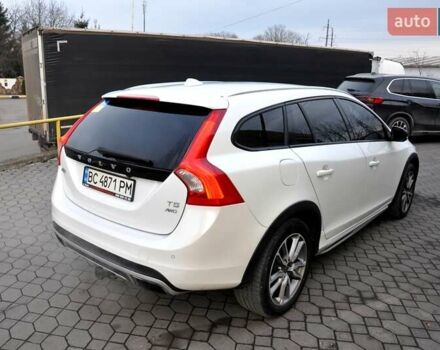 Білий Вольво V60 Cross Country, об'ємом двигуна 2.5 л та пробігом 161 тис. км за 14500 $, фото 6 на Automoto.ua