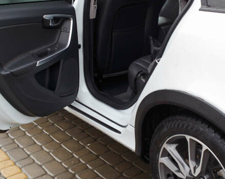 Белый Вольво V60 Cross Country, объемом двигателя 2.5 л и пробегом 144 тыс. км за 16400 $, фото 11 на Automoto.ua