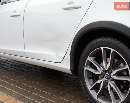 Белый Вольво V60 Cross Country, объемом двигателя 2.5 л и пробегом 144 тыс. км за 16400 $, фото 10 на Automoto.ua