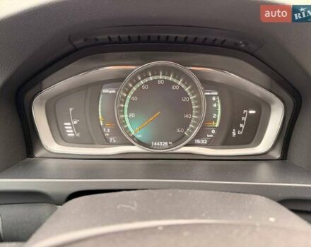 Белый Вольво V60 Cross Country, объемом двигателя 2 л и пробегом 144 тыс. км за 18500 $, фото 10 на Automoto.ua
