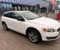 Белый Вольво V60 Cross Country, объемом двигателя 2 л и пробегом 144 тыс. км за 18500 $, фото 2 на Automoto.ua