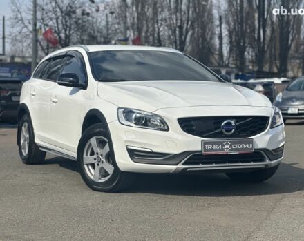 Белый Вольво V60 Cross Country, объемом двигателя 2 л и пробегом 194 тыс. км за 16900 $, фото 18 на Automoto.ua