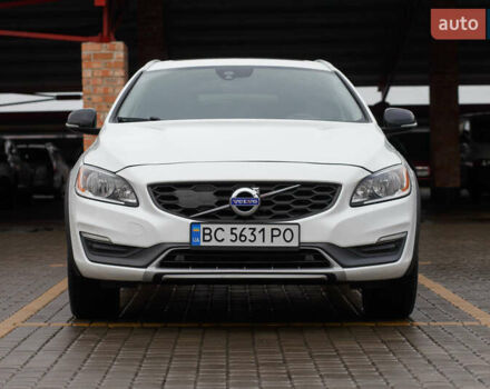 Белый Вольво V60 Cross Country, объемом двигателя 2.5 л и пробегом 144 тыс. км за 16400 $, фото 7 на Automoto.ua