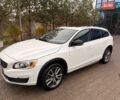 Белый Вольво V60 Cross Country, объемом двигателя 2 л и пробегом 144 тыс. км за 18500 $, фото 1 на Automoto.ua