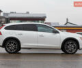 Белый Вольво V60 Cross Country, объемом двигателя 2.5 л и пробегом 144 тыс. км за 16400 $, фото 1 на Automoto.ua
