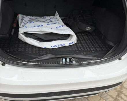 Белый Вольво V60 Cross Country, объемом двигателя 2.4 л и пробегом 54 тыс. км за 22500 $, фото 12 на Automoto.ua