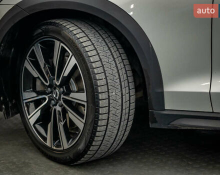 Белый Вольво V60 Cross Country, объемом двигателя 2 л и пробегом 199 тыс. км за 27439 $, фото 8 на Automoto.ua