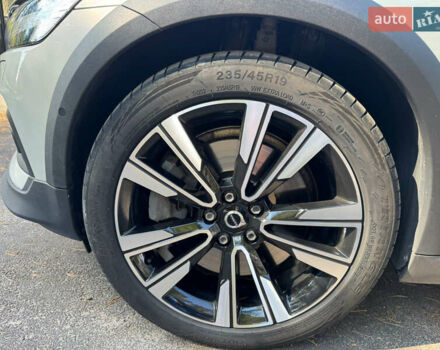 Білий Вольво V60 Cross Country, об'ємом двигуна 2 л та пробігом 196 тис. км за 25000 $, фото 24 на Automoto.ua