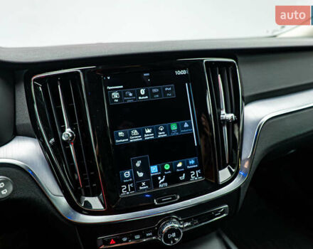 Белый Вольво V60 Cross Country, объемом двигателя 2 л и пробегом 199 тыс. км за 27439 $, фото 14 на Automoto.ua