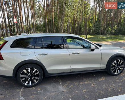 Білий Вольво V60 Cross Country, об'ємом двигуна 2 л та пробігом 196 тис. км за 25000 $, фото 29 на Automoto.ua