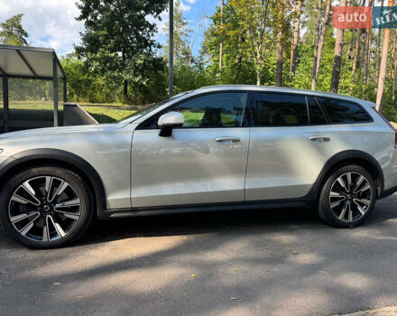 Белый Вольво V60 Cross Country, объемом двигателя 2 л и пробегом 196 тыс. км за 33000 $, фото 28 на Automoto.ua