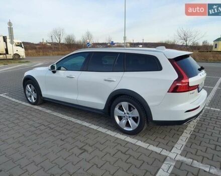 Белый Вольво V60 Cross Country, объемом двигателя 1.97 л и пробегом 180 тыс. км за 30000 $, фото 5 на Automoto.ua