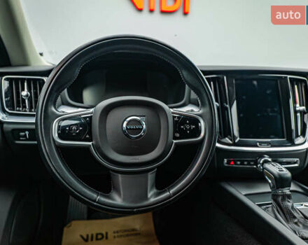 Белый Вольво V60 Cross Country, объемом двигателя 2 л и пробегом 199 тыс. км за 27439 $, фото 12 на Automoto.ua