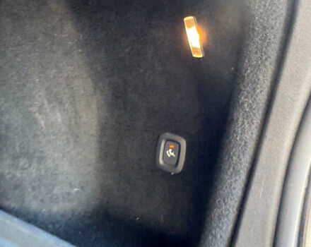 Білий Вольво V60 Cross Country, об'ємом двигуна 2 л та пробігом 196 тис. км за 25000 $, фото 32 на Automoto.ua