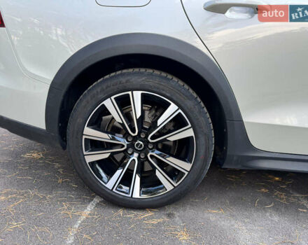 Білий Вольво V60 Cross Country, об'ємом двигуна 2 л та пробігом 196 тис. км за 25000 $, фото 7 на Automoto.ua