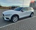 Белый Вольво V60 Cross Country, объемом двигателя 1.97 л и пробегом 180 тыс. км за 30000 $, фото 3 на Automoto.ua