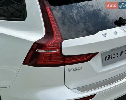 Белый Вольво V60 Cross Country, объемом двигателя 1.97 л и пробегом 60 тыс. км за 32999 $, фото 26 на Automoto.ua
