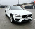 Белый Вольво V60 Cross Country, объемом двигателя 1.97 л и пробегом 219 тыс. км за 29900 $, фото 2 на Automoto.ua