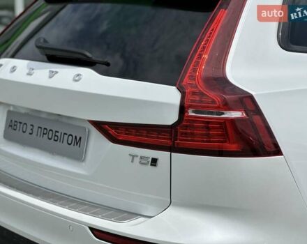 Белый Вольво V60 Cross Country, объемом двигателя 1.97 л и пробегом 60 тыс. км за 32999 $, фото 28 на Automoto.ua