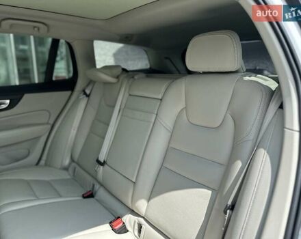 Белый Вольво V60 Cross Country, объемом двигателя 1.97 л и пробегом 60 тыс. км за 32999 $, фото 14 на Automoto.ua