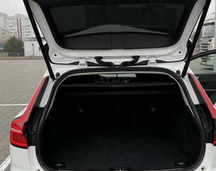 Белый Вольво V60 Cross Country, объемом двигателя 1.97 л и пробегом 219 тыс. км за 29900 $, фото 15 на Automoto.ua