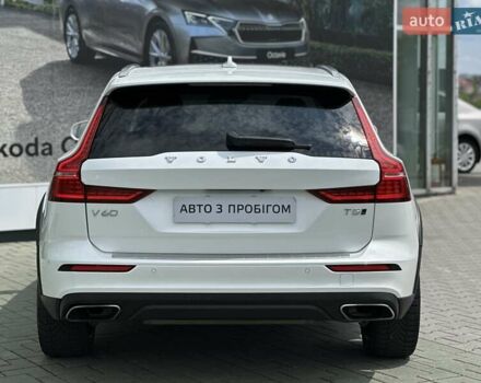 Белый Вольво V60 Cross Country, объемом двигателя 1.97 л и пробегом 60 тыс. км за 32999 $, фото 22 на Automoto.ua