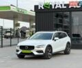Белый Вольво V60 Cross Country, объемом двигателя 2 л и пробегом 37 тыс. км за 28990 $, фото 1 на Automoto.ua