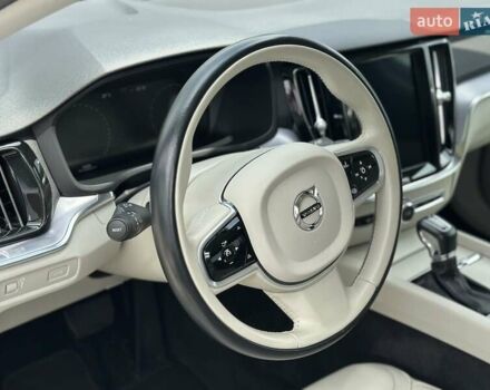Белый Вольво V60 Cross Country, объемом двигателя 1.97 л и пробегом 60 тыс. км за 32999 $, фото 30 на Automoto.ua