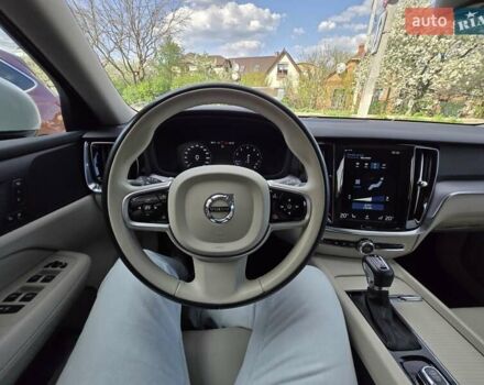 Белый Вольво V60 Cross Country, объемом двигателя 1.97 л и пробегом 60 тыс. км за 34500 $, фото 7 на Automoto.ua