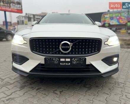 Білий Вольво V60 Cross Country, об'ємом двигуна 1.97 л та пробігом 37 тис. км за 33500 $, фото 38 на Automoto.ua
