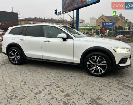 Білий Вольво V60 Cross Country, об'ємом двигуна 1.97 л та пробігом 37 тис. км за 33500 $, фото 33 на Automoto.ua