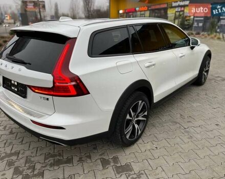 Білий Вольво V60 Cross Country, об'ємом двигуна 1.97 л та пробігом 37 тис. км за 33500 $, фото 31 на Automoto.ua