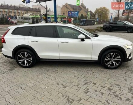 Білий Вольво V60 Cross Country, об'ємом двигуна 1.97 л та пробігом 37 тис. км за 33500 $, фото 32 на Automoto.ua