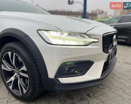 Білий Вольво V60 Cross Country, об'ємом двигуна 1.97 л та пробігом 37 тис. км за 33500 $, фото 34 на Automoto.ua