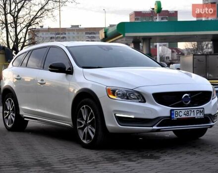 Білий Вольво V60 Cross Country, об'ємом двигуна 2.5 л та пробігом 161 тис. км за 14500 $, фото 1 на Automoto.ua