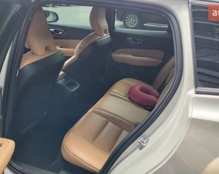 Бежевый Вольво V60 Cross Country, объемом двигателя 1.97 л и пробегом 126 тыс. км за 32500 $, фото 17 на Automoto.ua