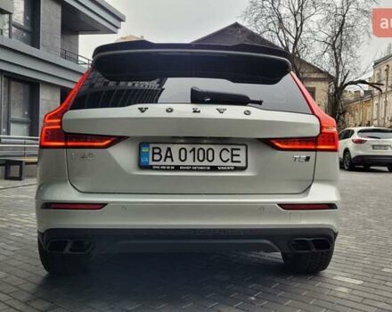 Бежевый Вольво V60 Cross Country, объемом двигателя 1.97 л и пробегом 126 тыс. км за 32500 $, фото 7 на Automoto.ua