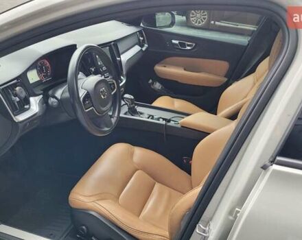 Бежевый Вольво V60 Cross Country, объемом двигателя 1.97 л и пробегом 126 тыс. км за 32500 $, фото 16 на Automoto.ua