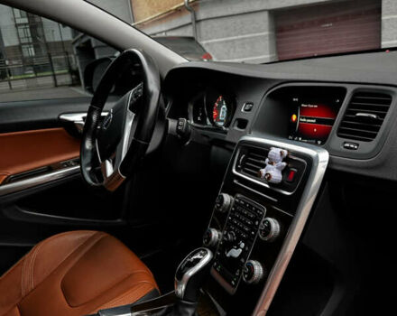 Черный Вольво V60 Cross Country, объемом двигателя 2.5 л и пробегом 168 тыс. км за 14499 $, фото 45 на Automoto.ua