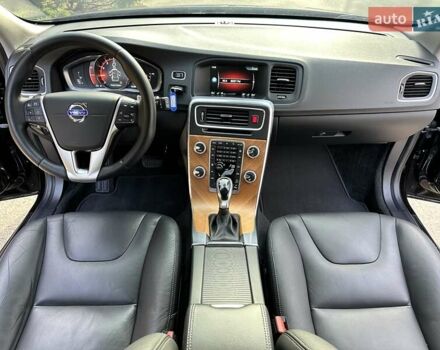 Черный Вольво V60 Cross Country, объемом двигателя 1.97 л и пробегом 139 тыс. км за 18900 $, фото 62 на Automoto.ua