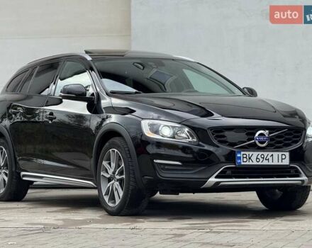 Вольво V60 Cross Country 2018 в Сарнах на Automoto.ua Черный Вольво V60 Cross Country, объемом двигателя 2 л и пробегом 77 тыс. км за 17400 $, фото 23 на Automoto.ua
