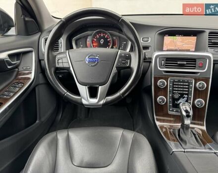 Вольво V60 Cross Country 2018 в Сарнах на Automoto.ua Черный Вольво V60 Cross Country, объемом двигателя 2 л и пробегом 77 тыс. км за 17400 $, фото 59 на Automoto.ua