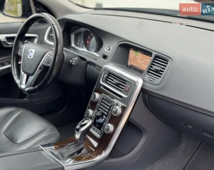 Вольво V60 Cross Country 2018 в Сарнах на Automoto.ua Черный Вольво V60 Cross Country, объемом двигателя 2 л и пробегом 77 тыс. км за 17400 $, фото 4 на Automoto.ua