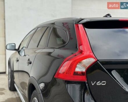 Вольво V60 Cross Country 2018 в Сарнах на Automoto.ua Черный Вольво V60 Cross Country, объемом двигателя 2 л и пробегом 77 тыс. км за 17400 $, фото 39 на Automoto.ua