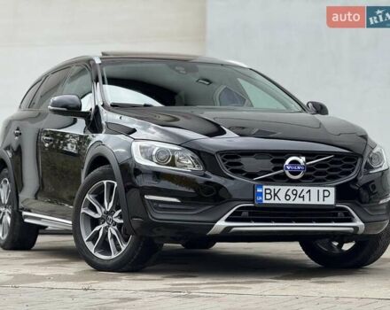 Вольво V60 Cross Country 2018 в Сарнах на Automoto.ua Черный Вольво V60 Cross Country, объемом двигателя 2 л и пробегом 77 тыс. км за 17400 $, фото 1 на Automoto.ua