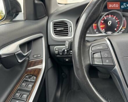 Вольво V60 Cross Country 2018 в Сарнах на Automoto.ua Черный Вольво V60 Cross Country, объемом двигателя 2 л и пробегом 77 тыс. км за 17400 $, фото 62 на Automoto.ua