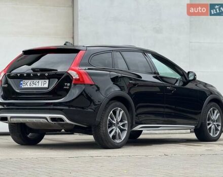 Вольво V60 Cross Country 2018 в Сарнах на Automoto.ua Черный Вольво V60 Cross Country, объемом двигателя 2 л и пробегом 77 тыс. км за 17400 $, фото 6 на Automoto.ua
