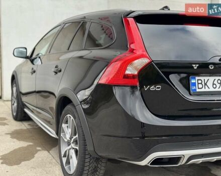 Вольво V60 Cross Country 2018 в Сарнах на Automoto.ua Черный Вольво V60 Cross Country, объемом двигателя 2 л и пробегом 77 тыс. км за 17400 $, фото 38 на Automoto.ua
