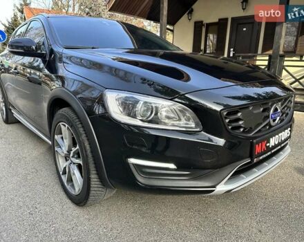 Чорний Вольво V60 Cross Country, об'ємом двигуна 1.97 л та пробігом 139 тис. км за 19300 $, фото 1 на Automoto.ua